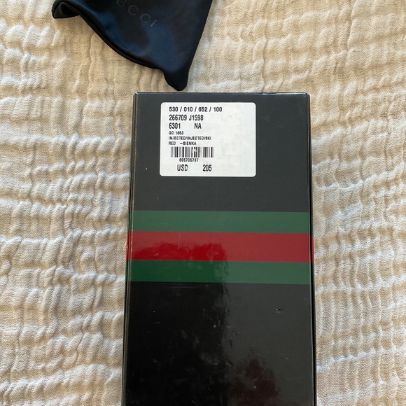 Gucci Ski/SnowBoarding Goggles - Picture 8 of 8